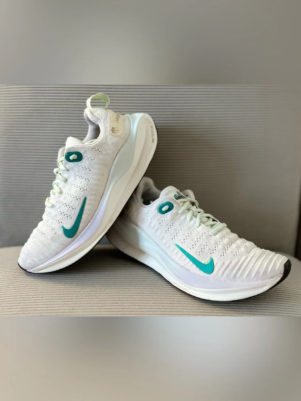 Nike Women's ReactX Infinity Run 4  'White Vapor Green' size 8